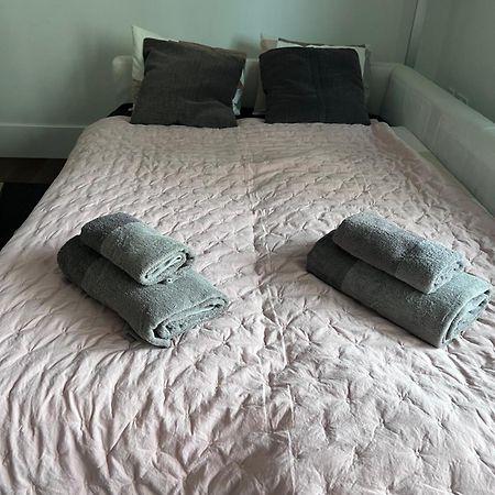Deluxe 1-Bed Apartment In The City Centre Gibraltar Bagian luar foto