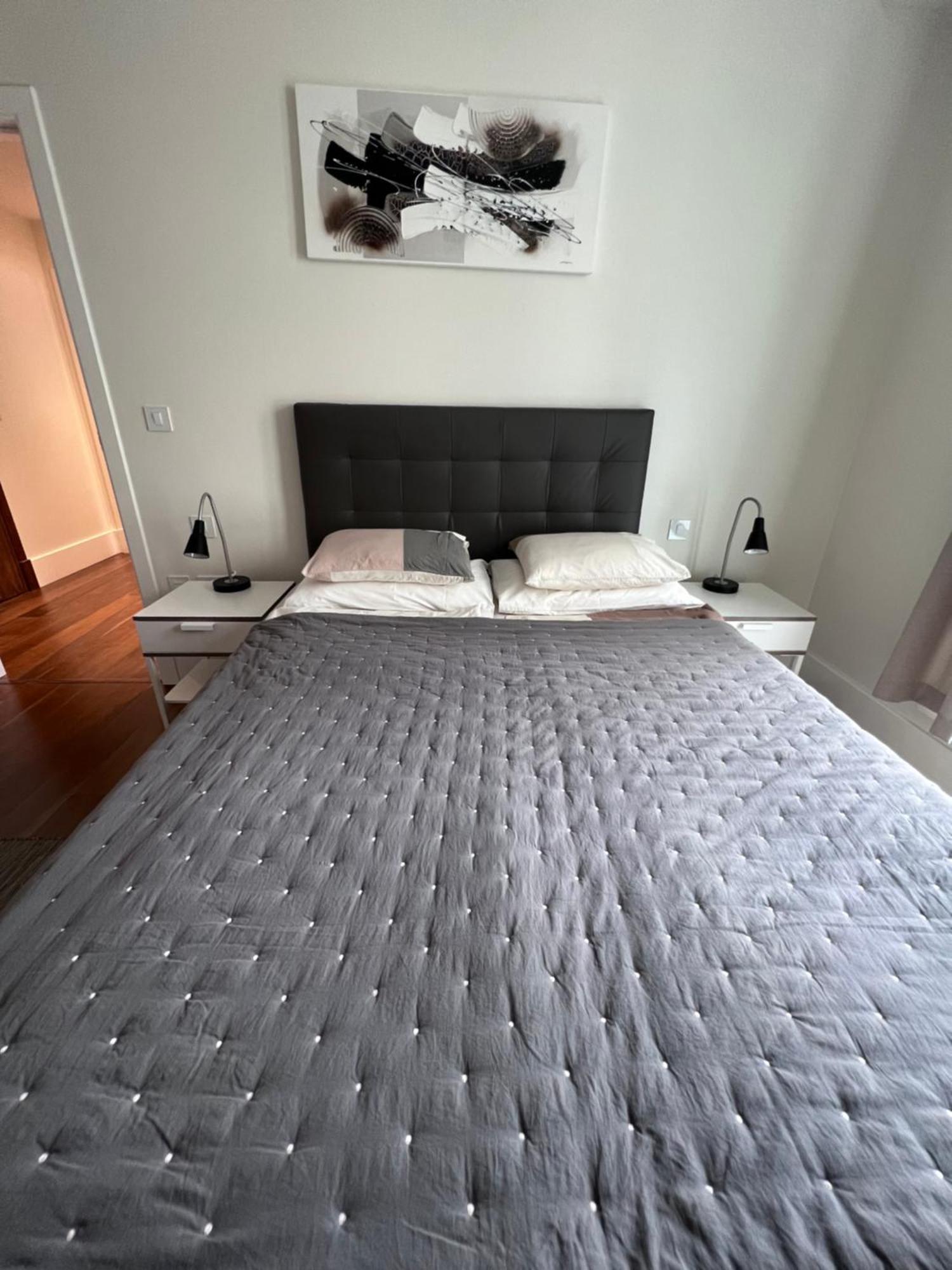 Deluxe 1-Bed Apartment In The City Centre Gibraltar Bagian luar foto