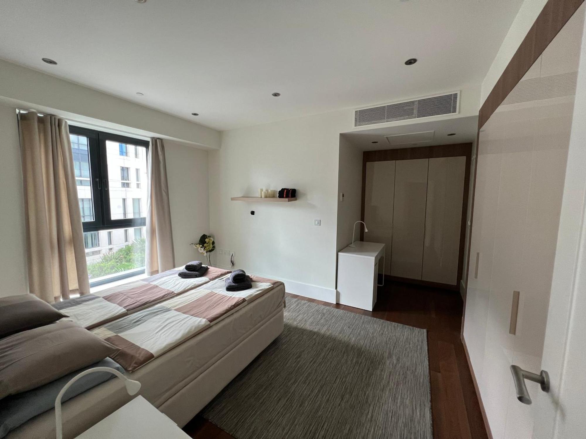 Deluxe 1-Bed Apartment In The City Centre Gibraltar Bagian luar foto